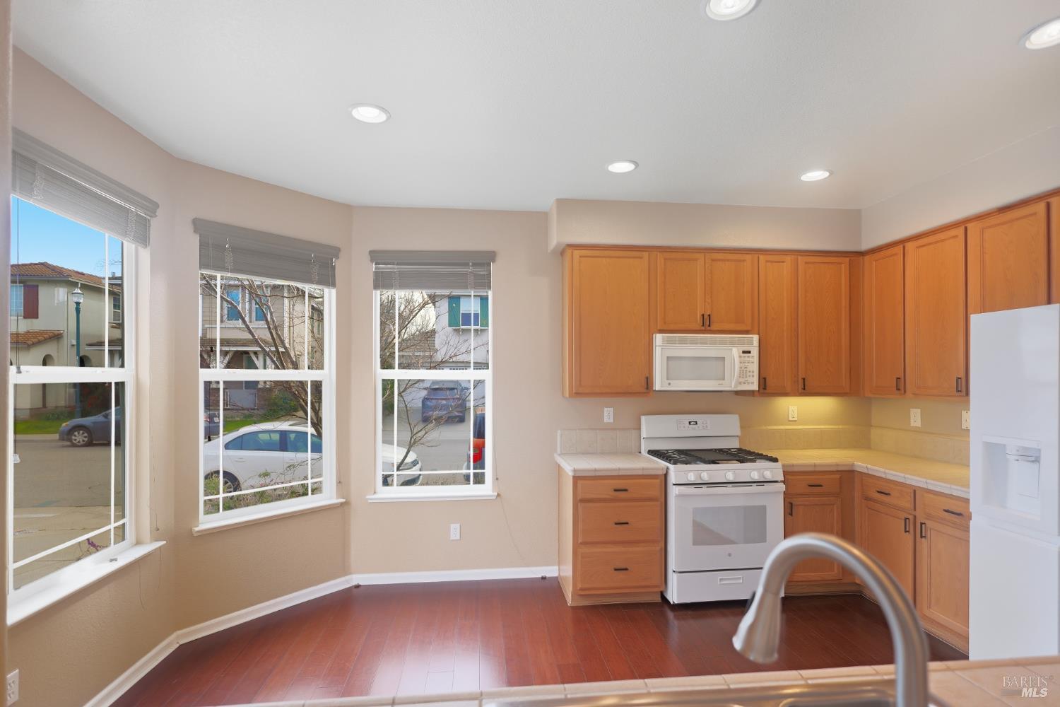 2438 Sheldon Drive Fairfield, CA 94533 - Photo 11 of 56