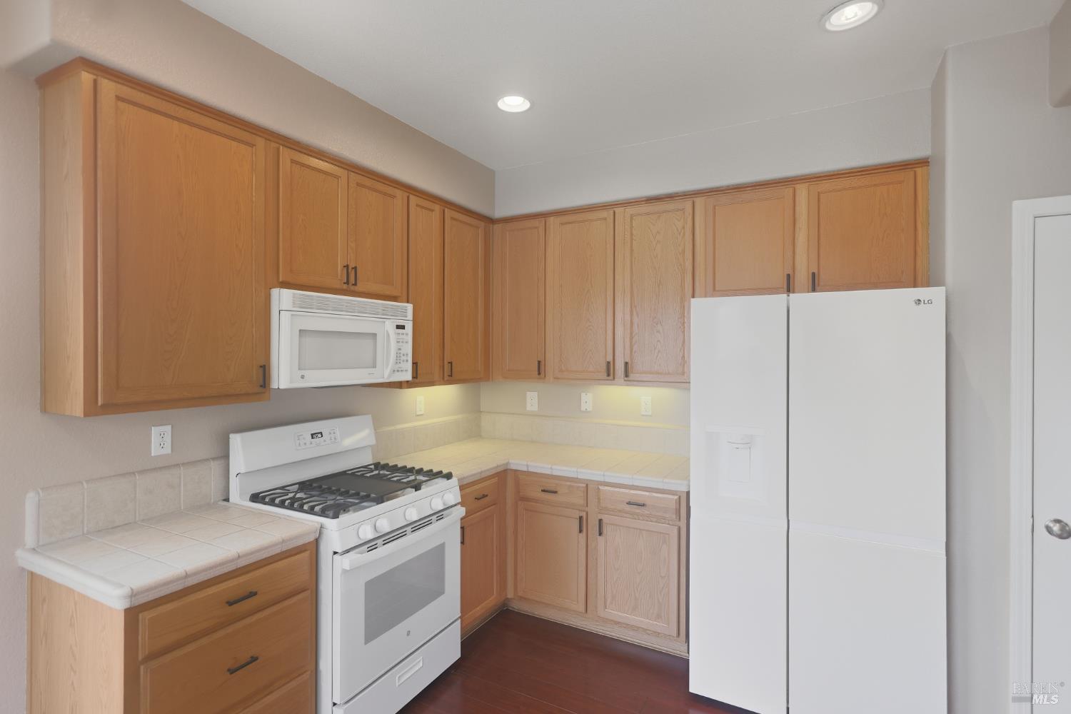 2438 Sheldon Drive Fairfield, CA 94533 - Photo 14 of 56