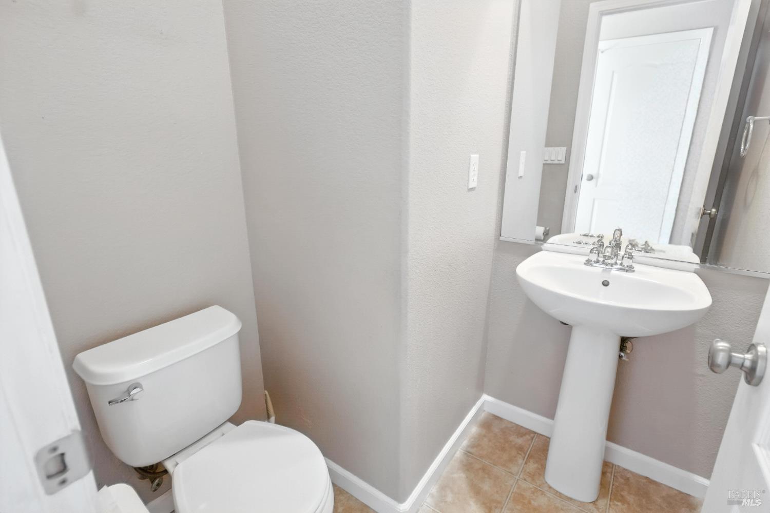 2438 Sheldon Drive Fairfield, CA 94533 - Photo 18 of 56