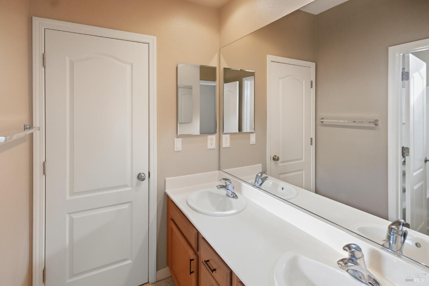 2438 Sheldon Drive Fairfield, CA 94533 - Photo 45 of 56