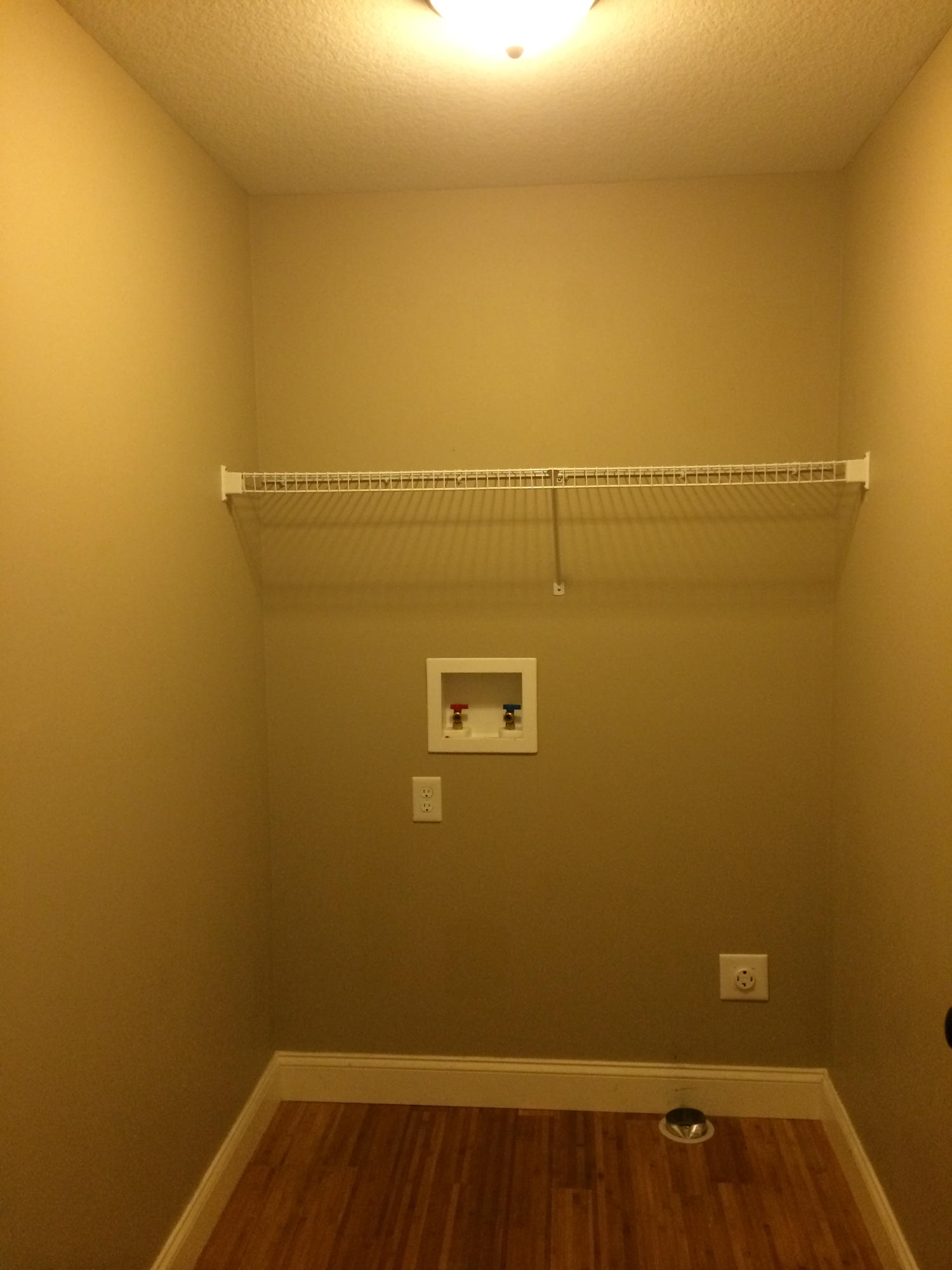 1038 Flathead Road Crossville, TN 38572 - Photo 22 of 27 Laundry Room