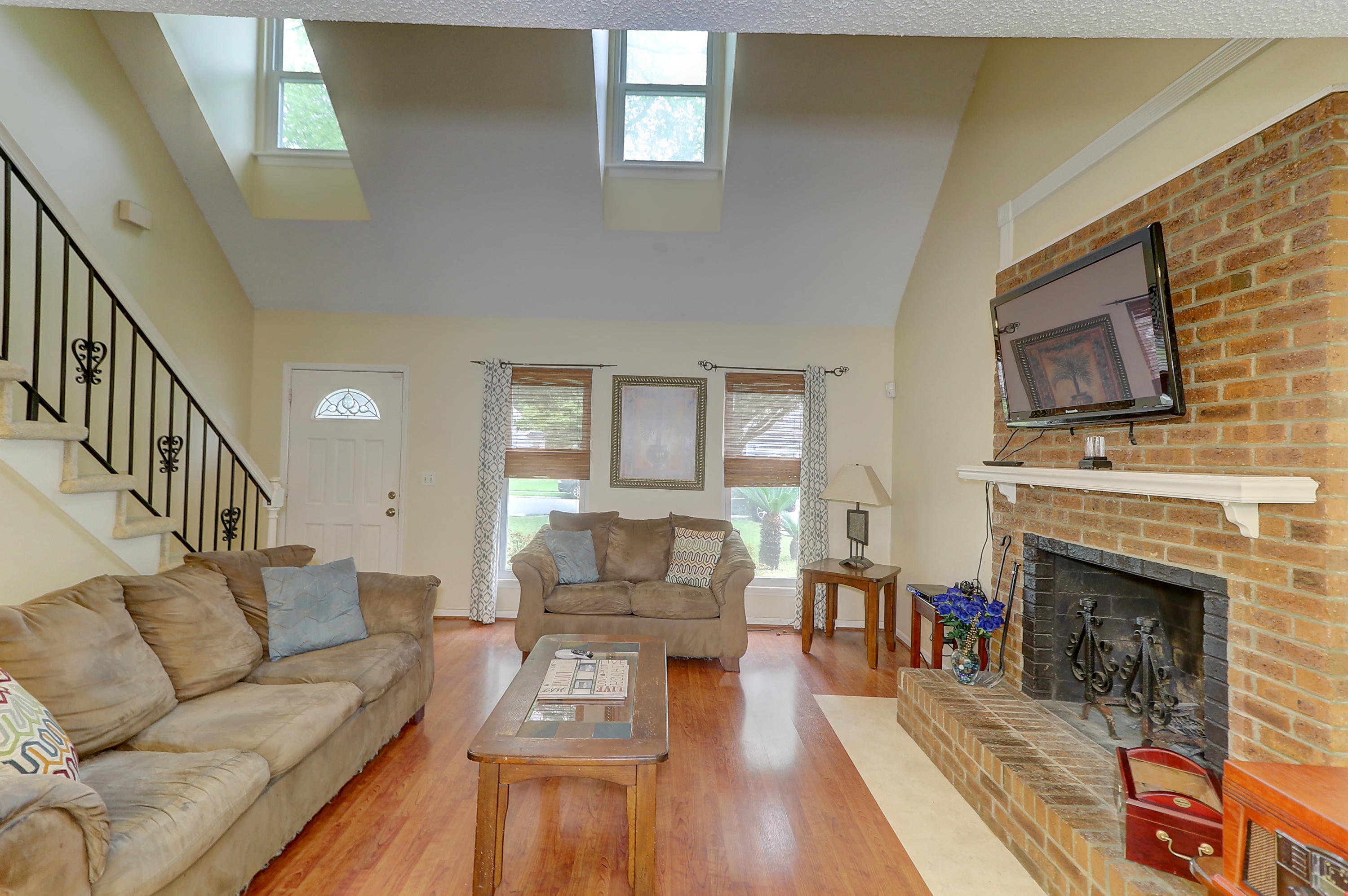 474 Indigo Road Goose Creek, SC 29445 - Photo 4 of 21 Living Room