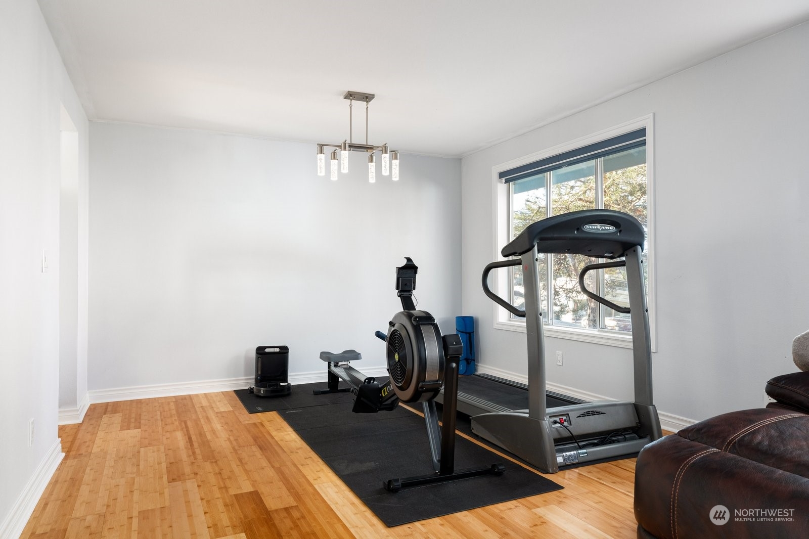 1450 Southwest Islander Lane Oak Harbor, WA 98277 - Photo 16 of 40 a view of a room with gym equipment