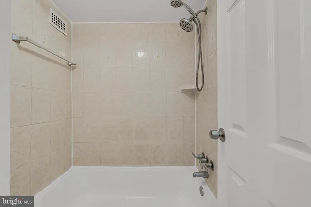 $159,000 | 1836 Metzerott Road, Unit 805, Adelphi, MD 20783