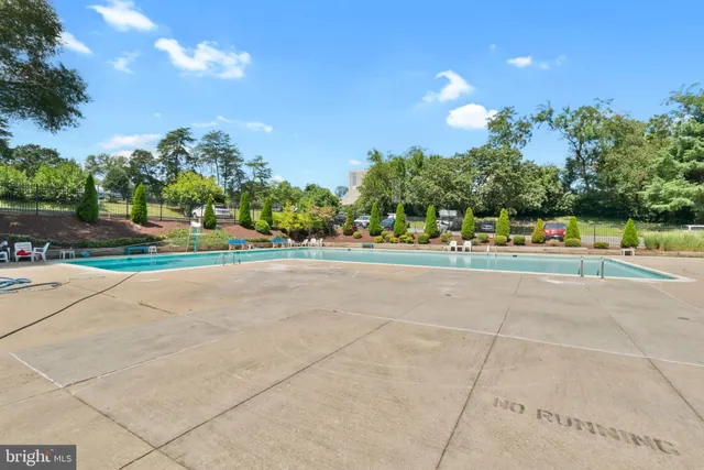 $159,000 | 1836 Metzerott Road, Unit 805, Adelphi, MD 20783