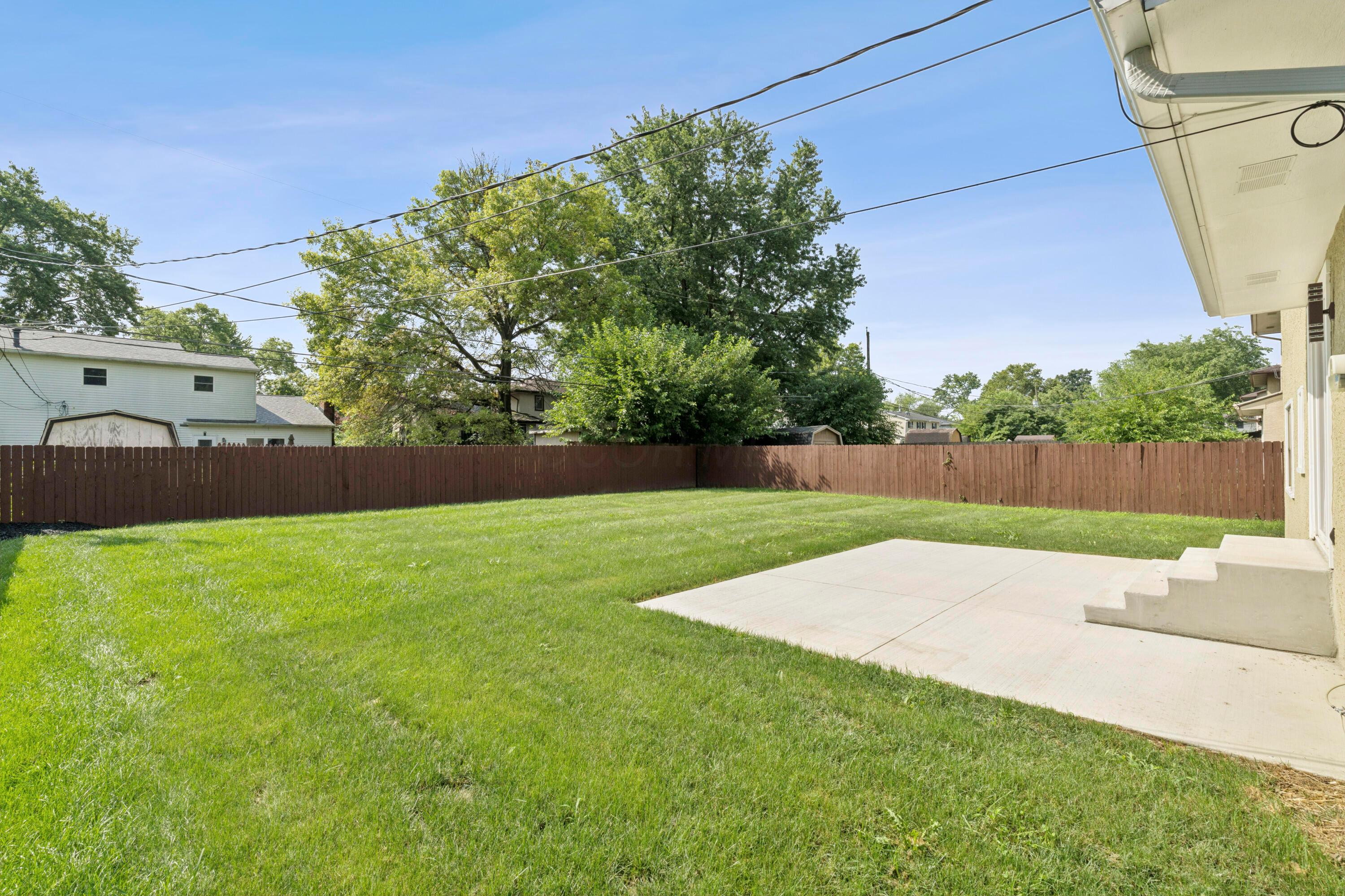5440 Aspen Road Columbus, OH 43229 - Photo 37 of 52 Back Patio / Backyard