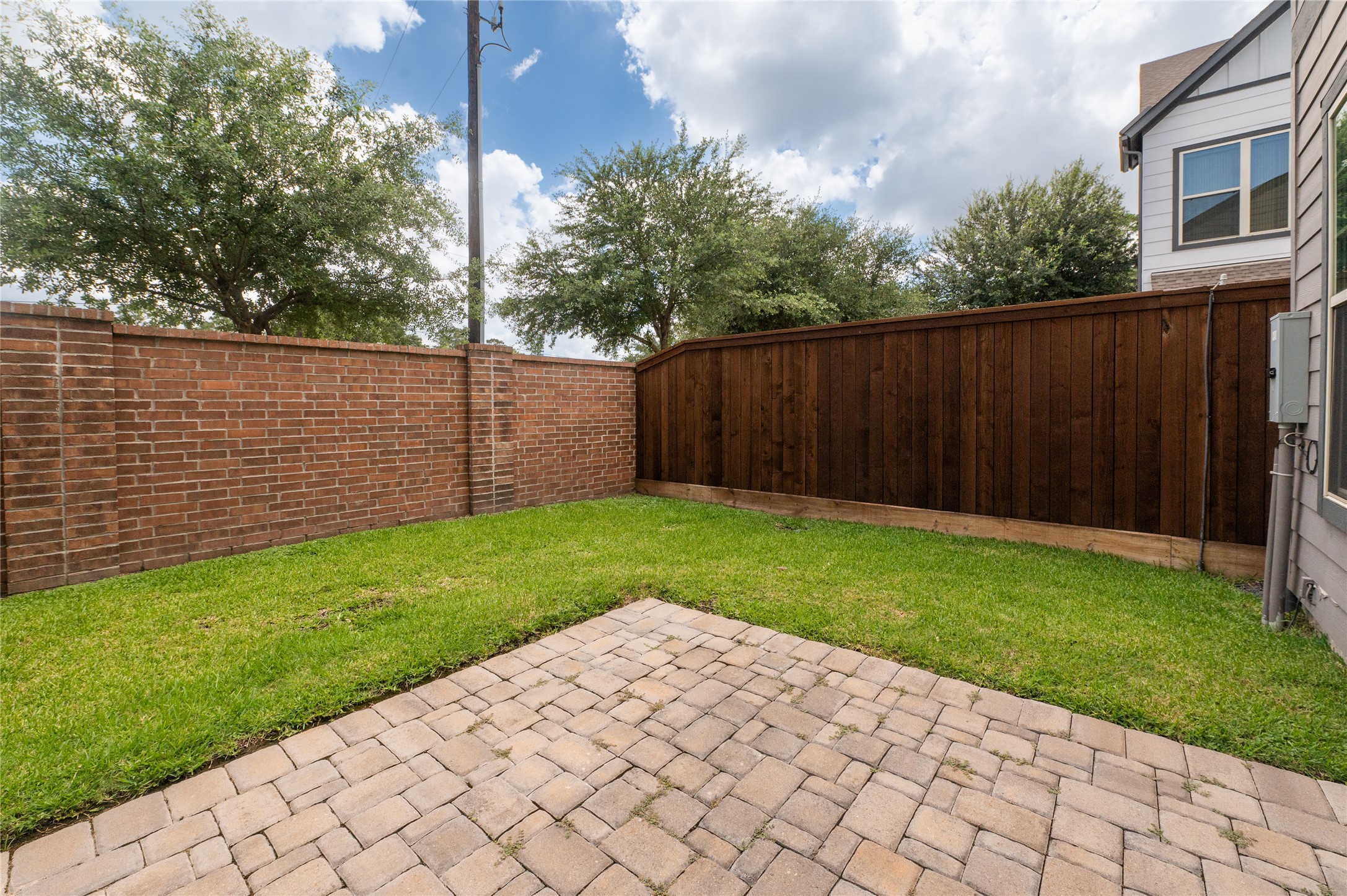 963 Lilly Flower Lane Houston, TX 77091 - Photo 10 of 28