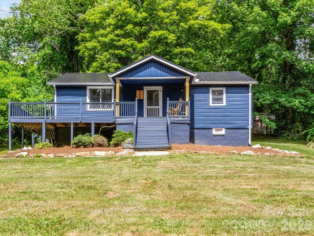 352 Jakes Branch Road Spruce Pine, NC 28777 - Photo 2 of 31