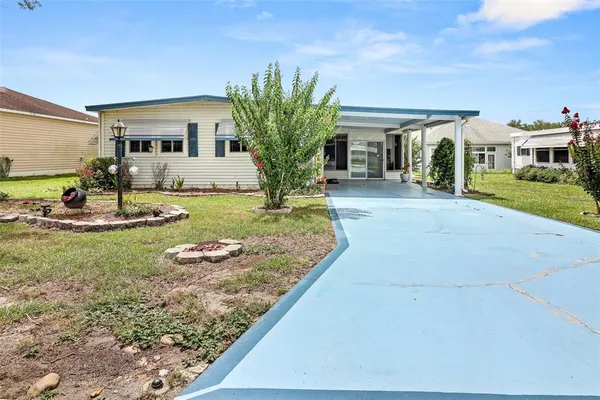 $226,000 | 919 Weeping Willow Avenue, Lady Lake, FL 32159