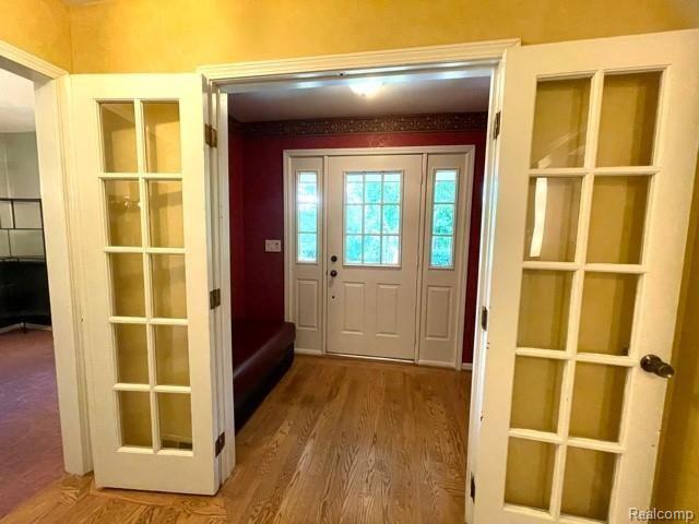 36253 Paddleford Road Farmington Hills, MI 48331 - Photo 2 of 27
