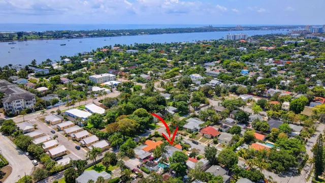 $6,800 | 431 37th Street, West Palm Beach, FL 33407