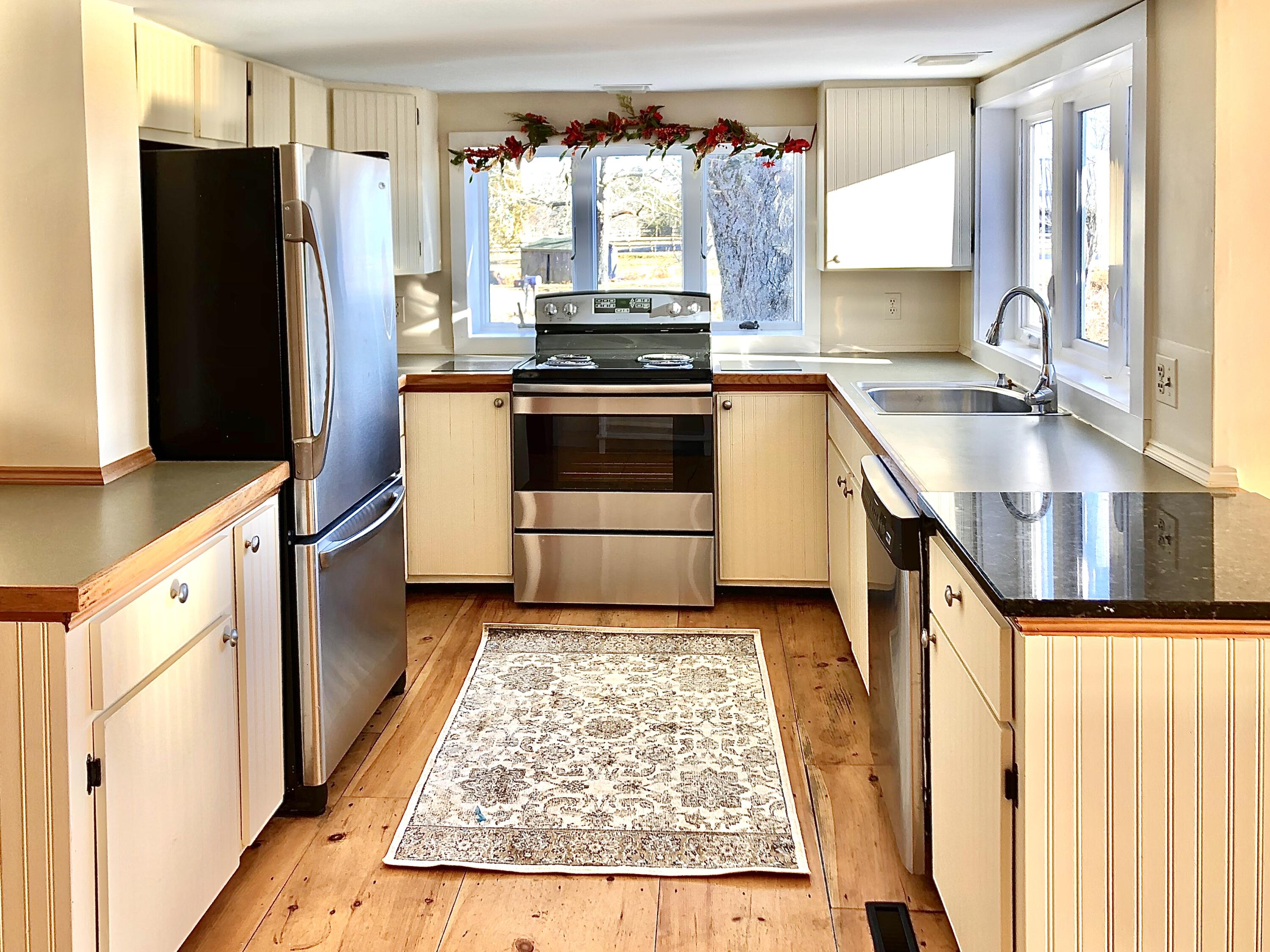 311 Clarks Cove Road South Bristol, ME 04573 - Photo 5 of 53 008