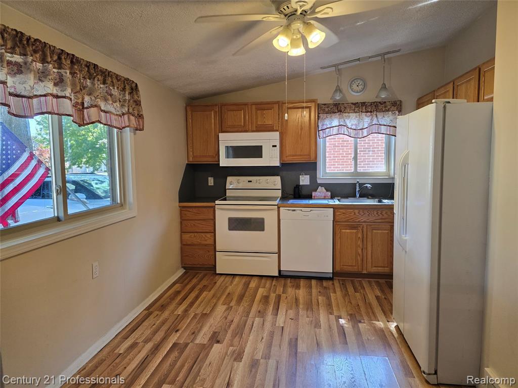 489 Henry Ruff Road Garden City, MI 48135 - Photo 9 of 26 Gallery Image 9