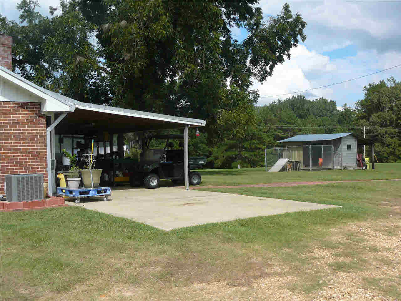 121 Clear Branch Road Florence, MS 39073 - Photo 4 of 7 Side view of home