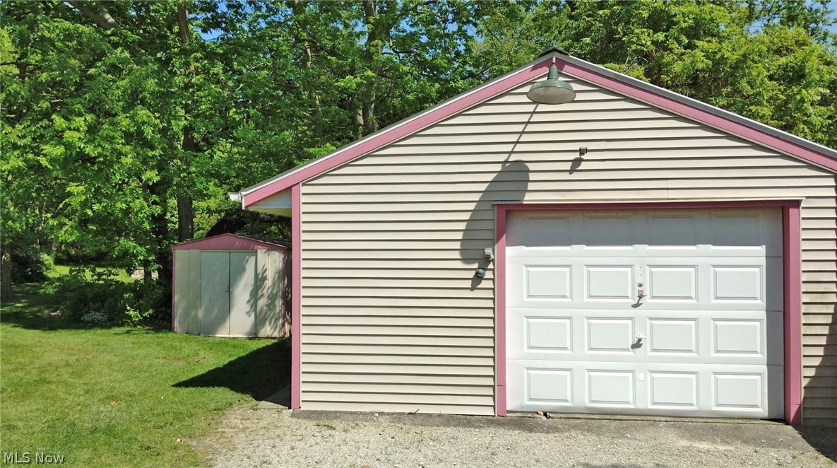 136 Sunset Road Kelleys Island, OH 43438 - Photo 7 of 12