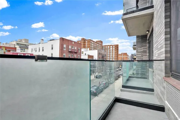 $780,000 | 23-43 31st Road, Unit 3B | Astoria