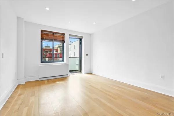 $780,000 | 23-43 31st Road, Unit 3B | Astoria