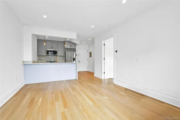 $780,000 | 23-43 31st Road, Unit 3B | Astoria