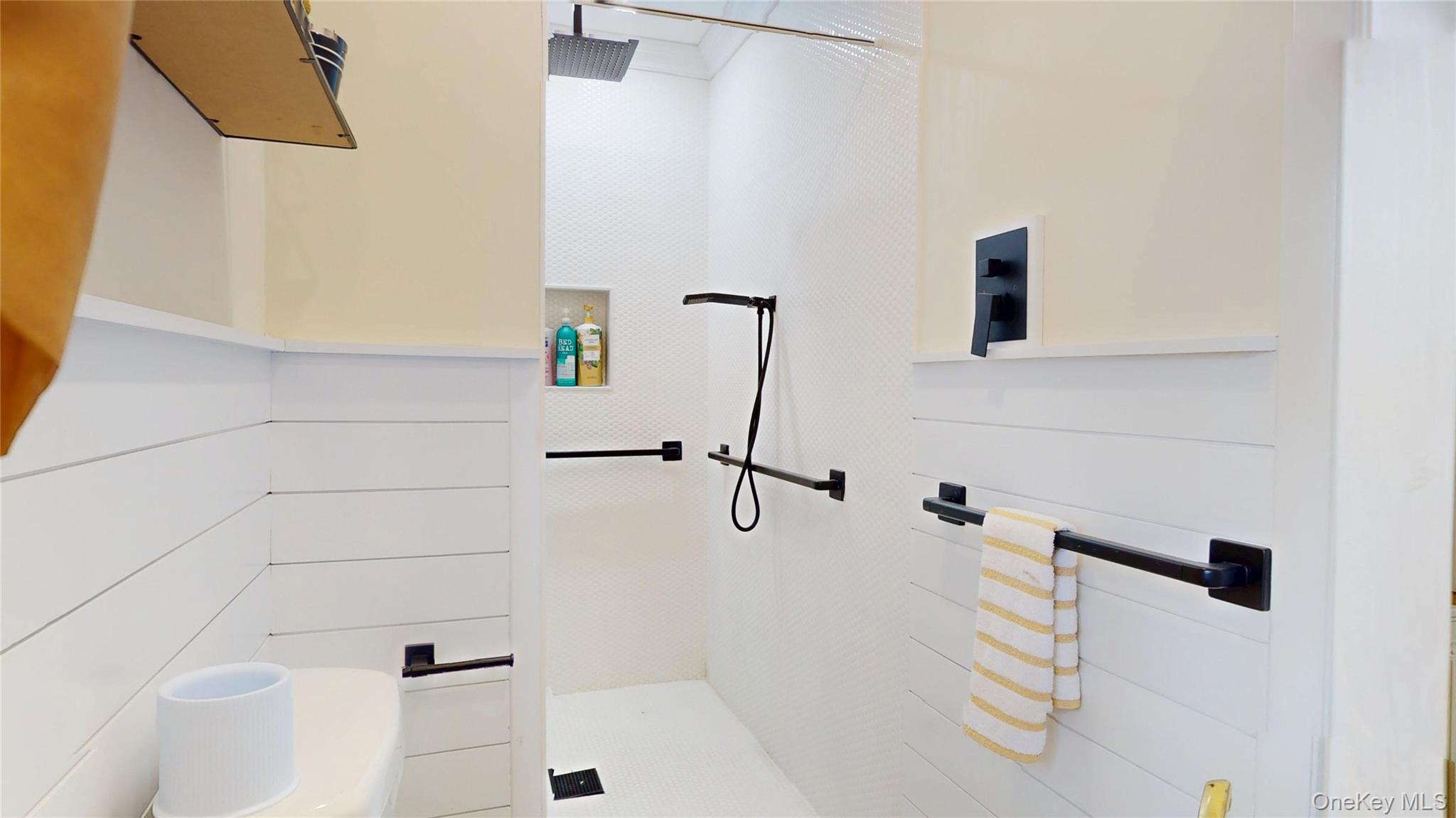 386 Mill Road Westhampton, NY 11977 - Photo 16 of 24