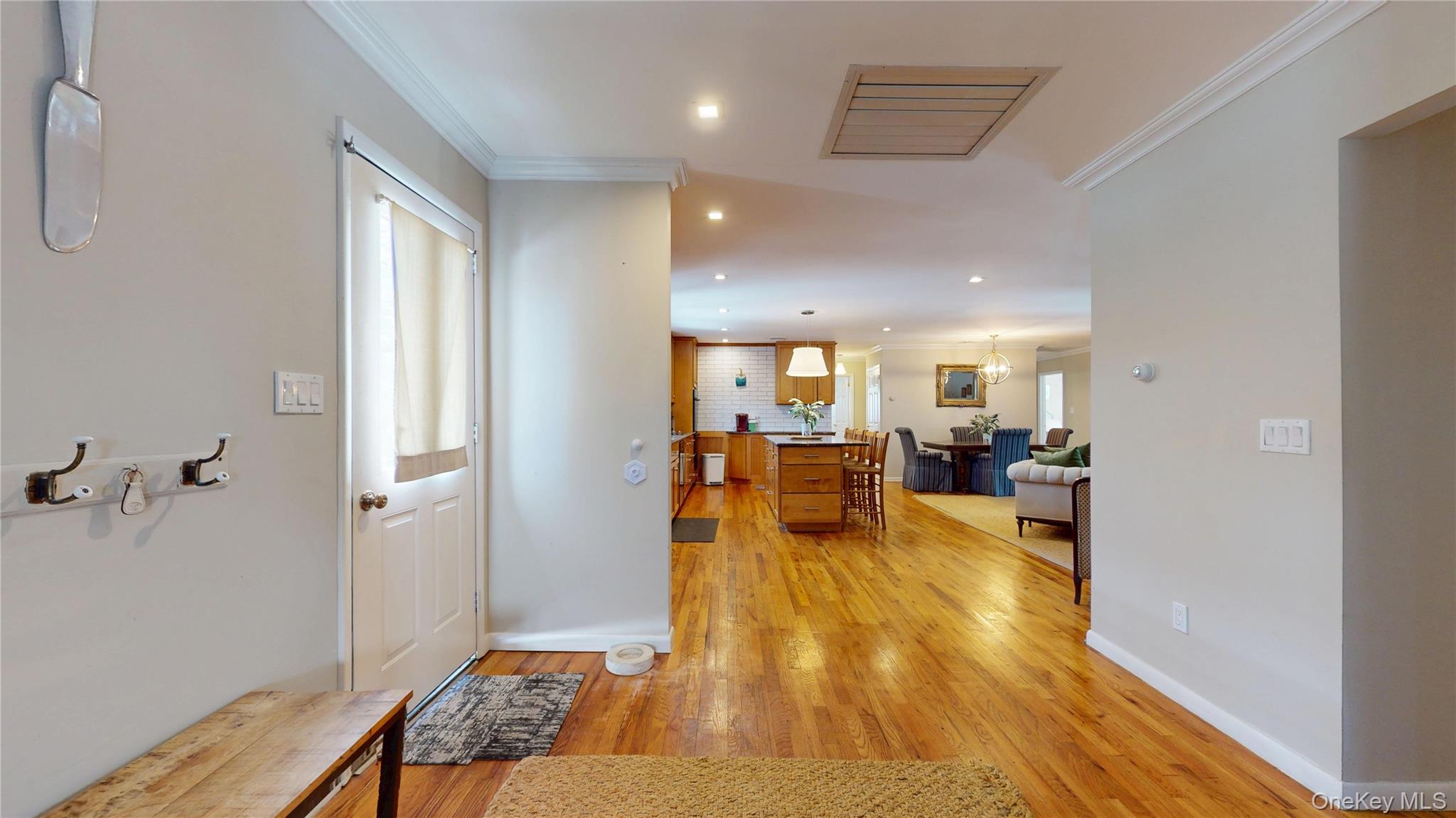 386 Mill Road Westhampton, NY 11977 - Photo 4 of 24