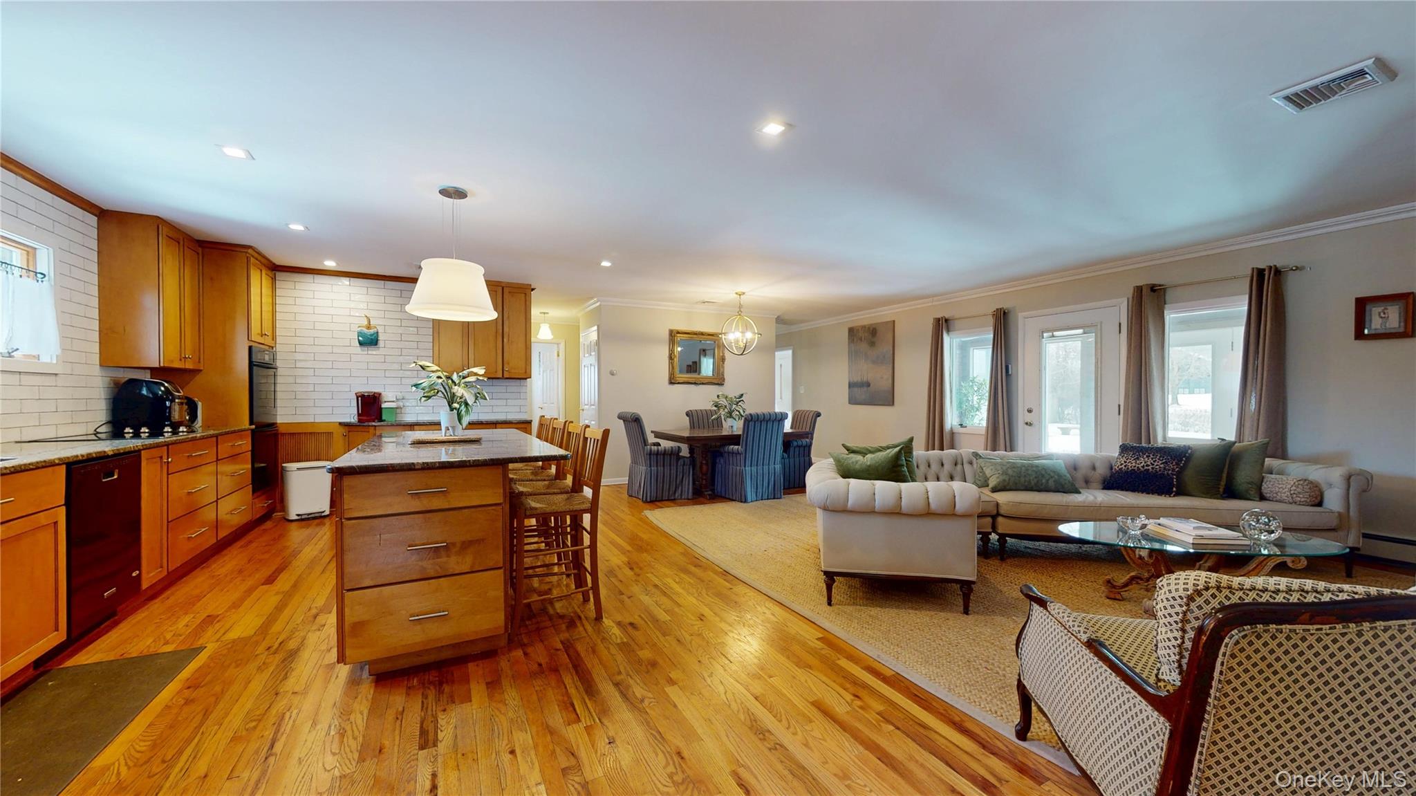 386 Mill Road Westhampton, NY 11977 - Photo 6 of 24