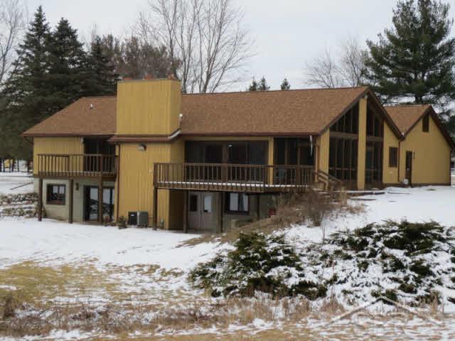 5620 North River Road Freeland, MI 48623 - Photo 5 of 19 20346765-4.JPG