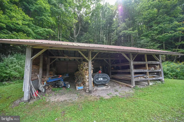 $968,000 | 2527 Pigs Ear Road, Grantsville, MD 21536