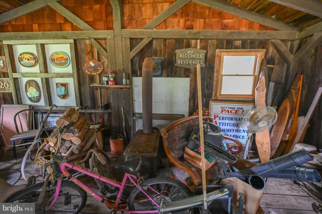 $968,000 | 2527 Pigs Ear Road, Grantsville, MD 21536