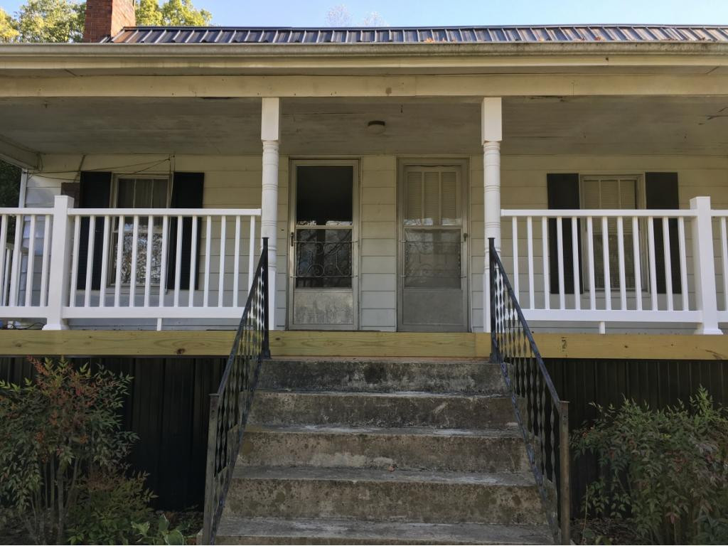 900 West Pines Road Afton, TN 37616 - Photo 17 of 32 Front steps