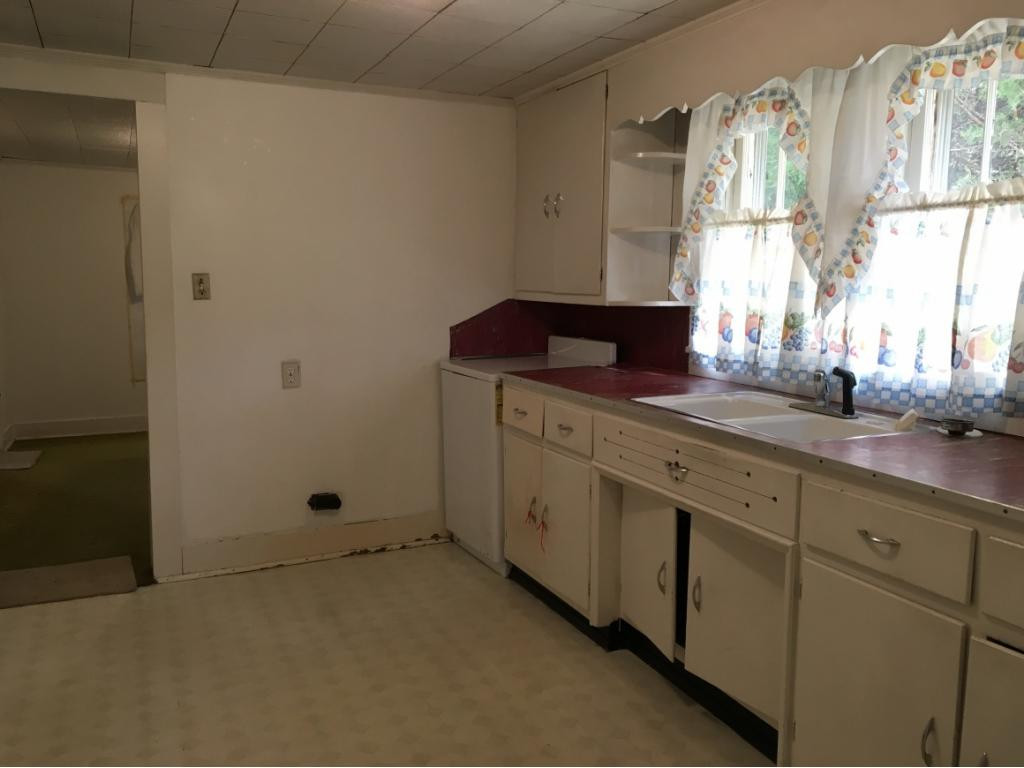 900 West Pines Road Afton, TN 37616 - Photo 6 of 32 Kitchen