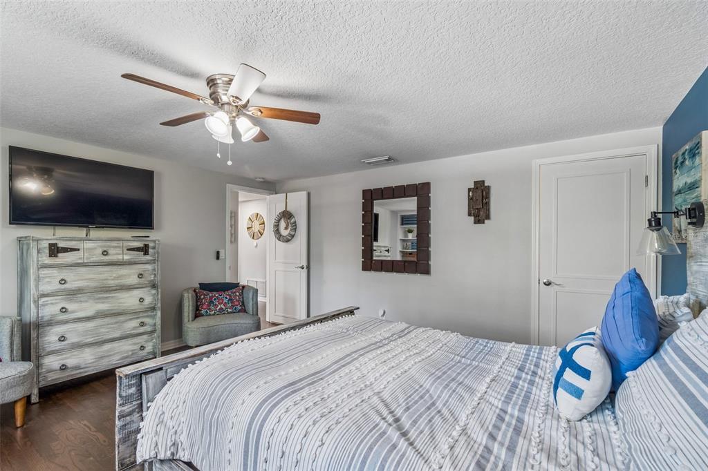 4528 West Woodmere Road Tampa, FL 33609 - Photo 45 of 100