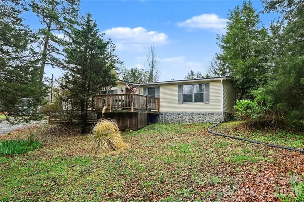 a view of backyard of house