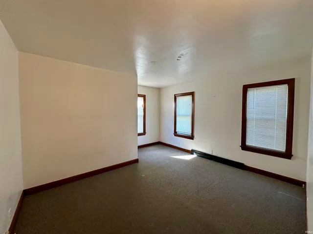 $189,000 | 923 Jackson Street, Jasper, IN 47546