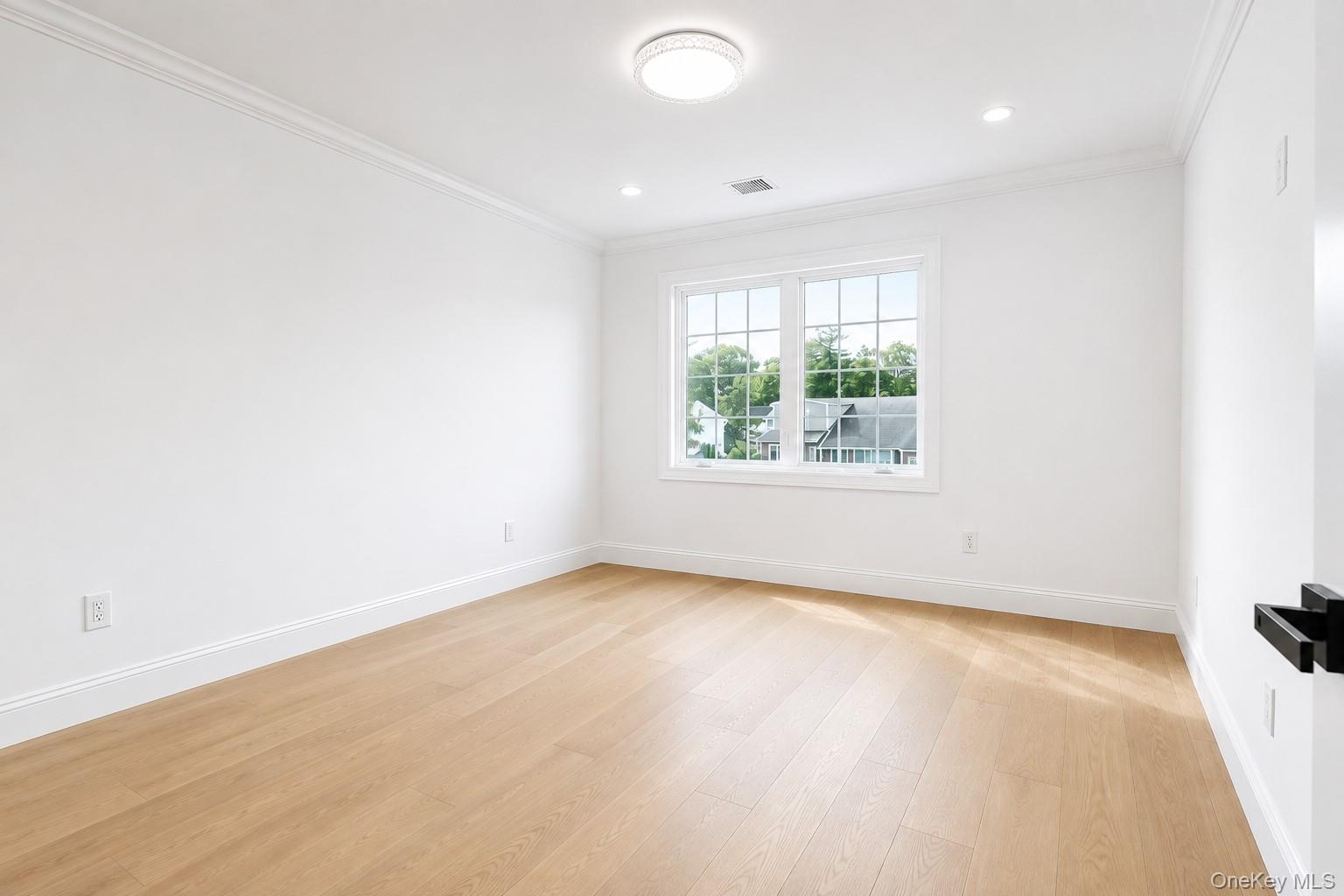 9 Gary Road Syosset, NY 11791 - Photo 21 of 22 Gallery Image 21