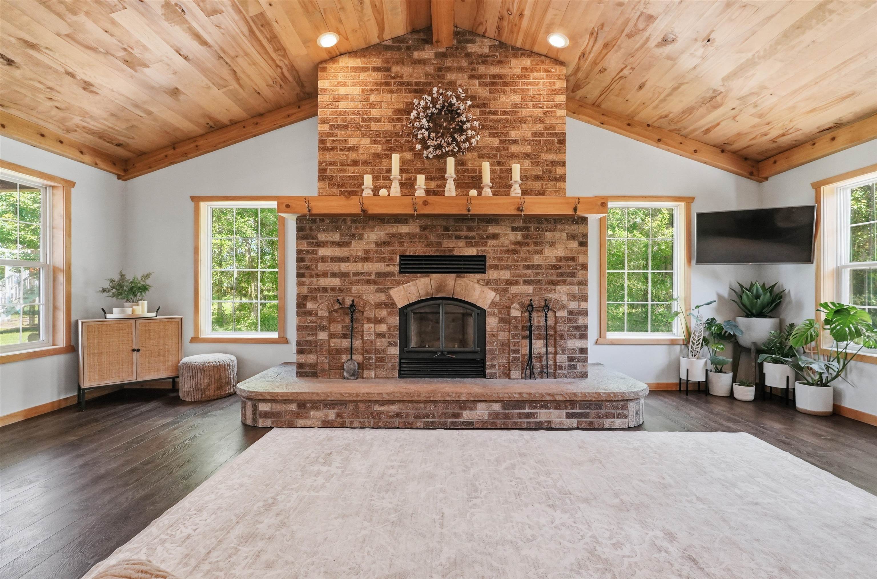 W1364 Highway 64 Medford, WI 54451 - Photo 7 of 28