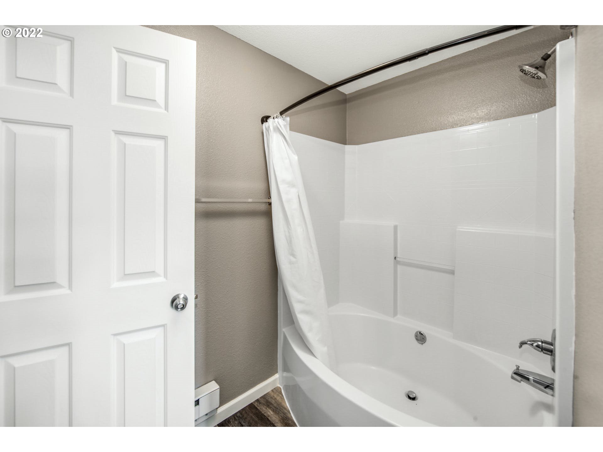 14655 Southwest Beard Road, Unit 204 Beaverton, OR 97007 - Photo 14 of 22 Gallery Image 14