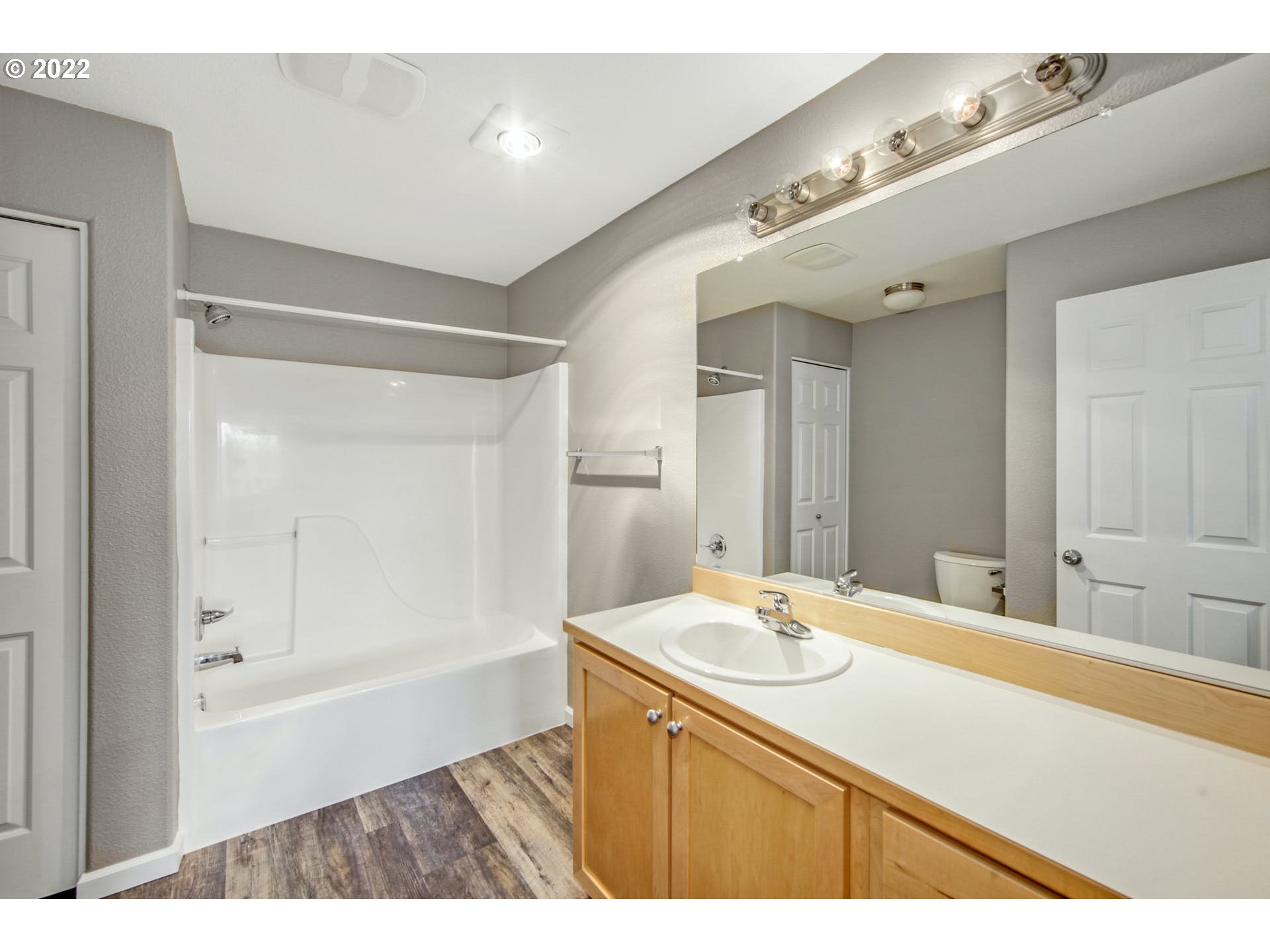 14655 Southwest Beard Road, Unit 204 Beaverton, OR 97007 - Photo 17 of 22 Gallery Image 17