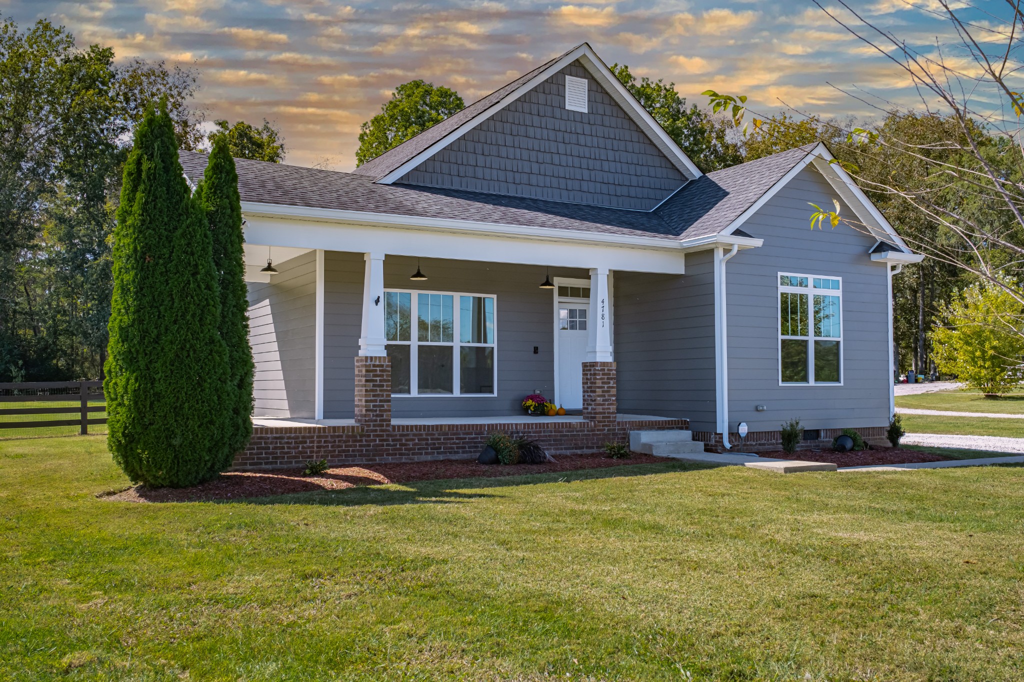 4781 Brookhollow Road Chapel Hill, TN 37034 - Photo 2 of 57 a front view of a house with a yard