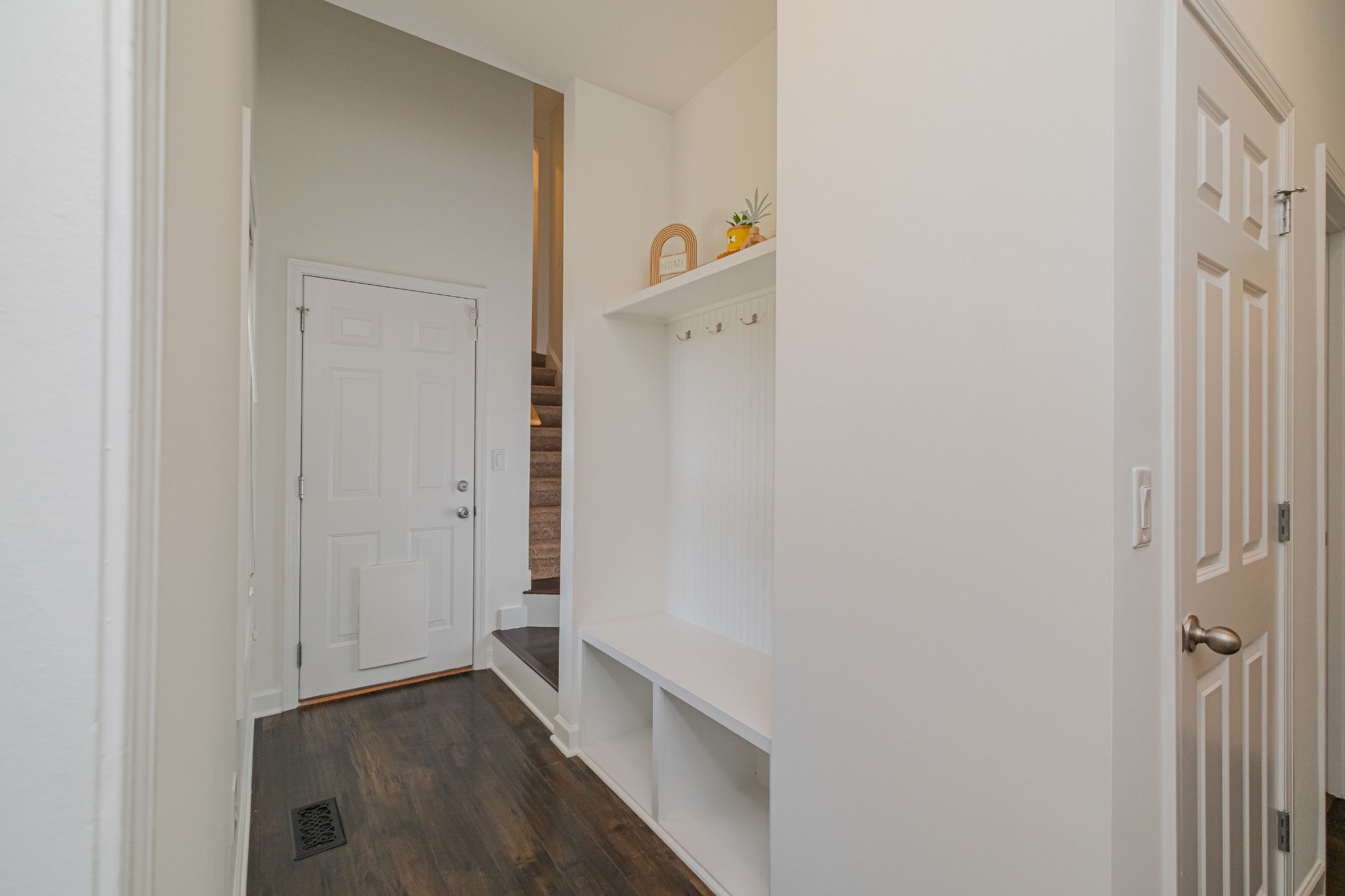 4781 Brookhollow Road Chapel Hill, TN 37034 - Photo 34 of 57 a view of an entryway with wooden floor