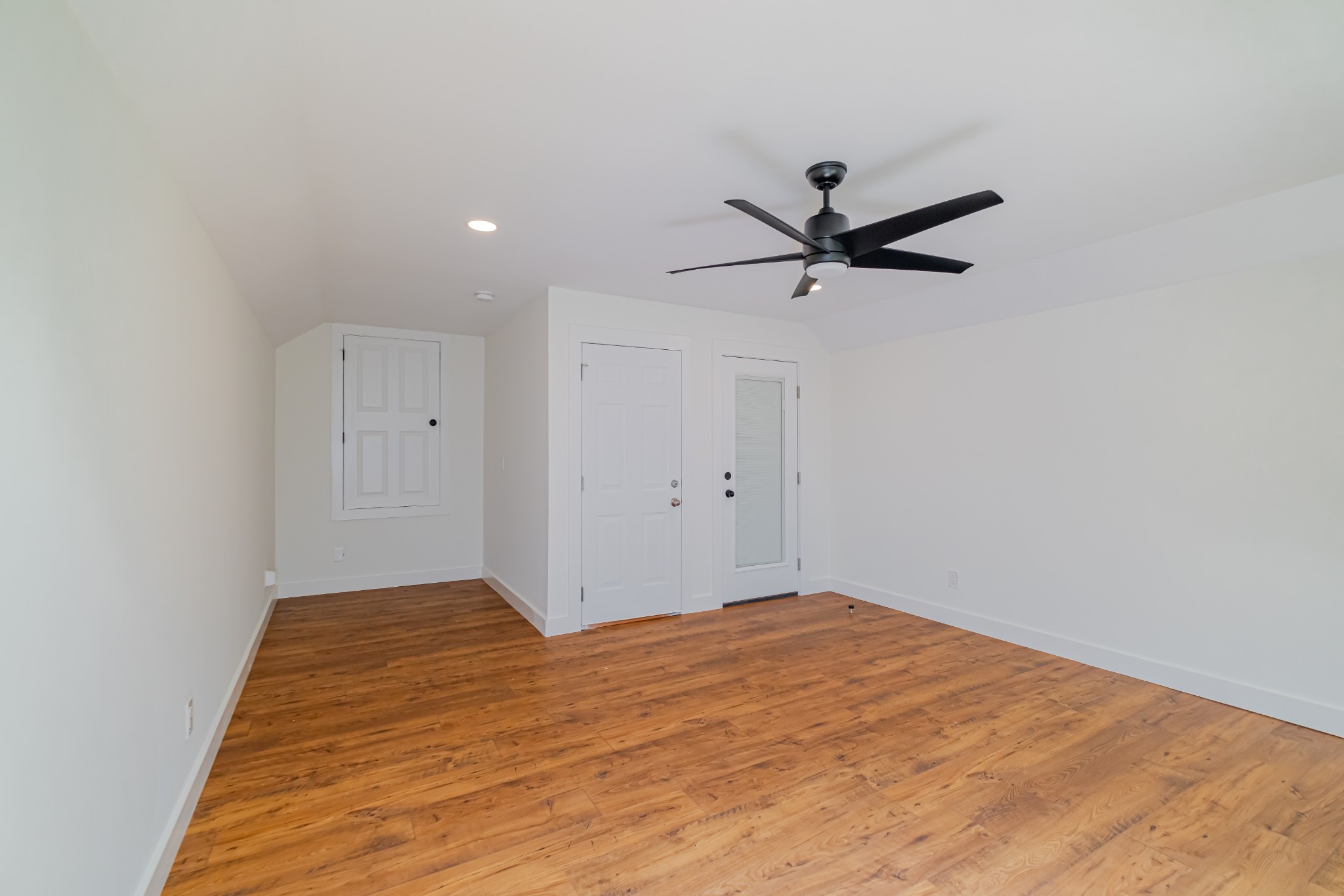 4781 Brookhollow Road Chapel Hill, TN 37034 - Photo 44 of 57 a view of a room with a ceiling fan and hardwood floor