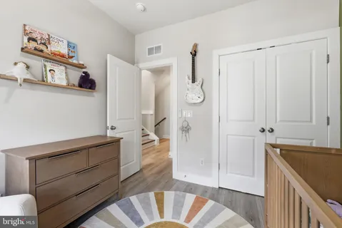 $1,050,000 | 1015 South Taylor Court, Arlington, VA 22204