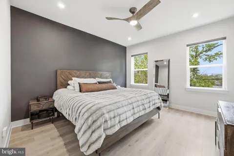 $1,050,000 | 1015 South Taylor Court, Arlington, VA 22204