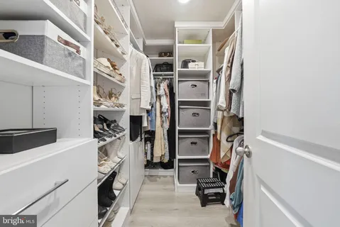 $1,050,000 | 1015 South Taylor Court, Arlington, VA 22204