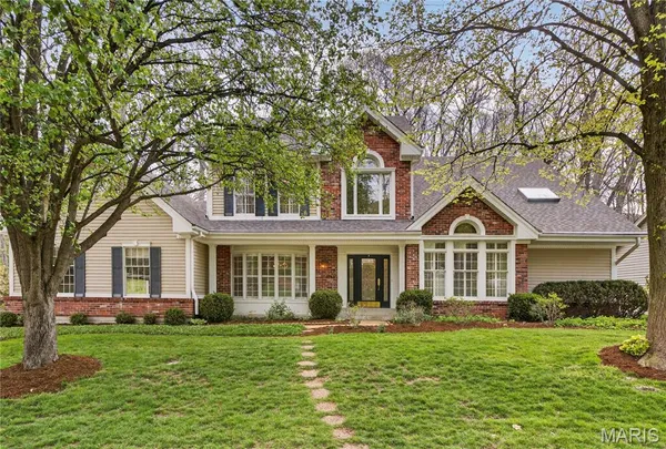 $750,000 | 1747 Baxter Forest Valley Court, Chesterfield, MO 63005