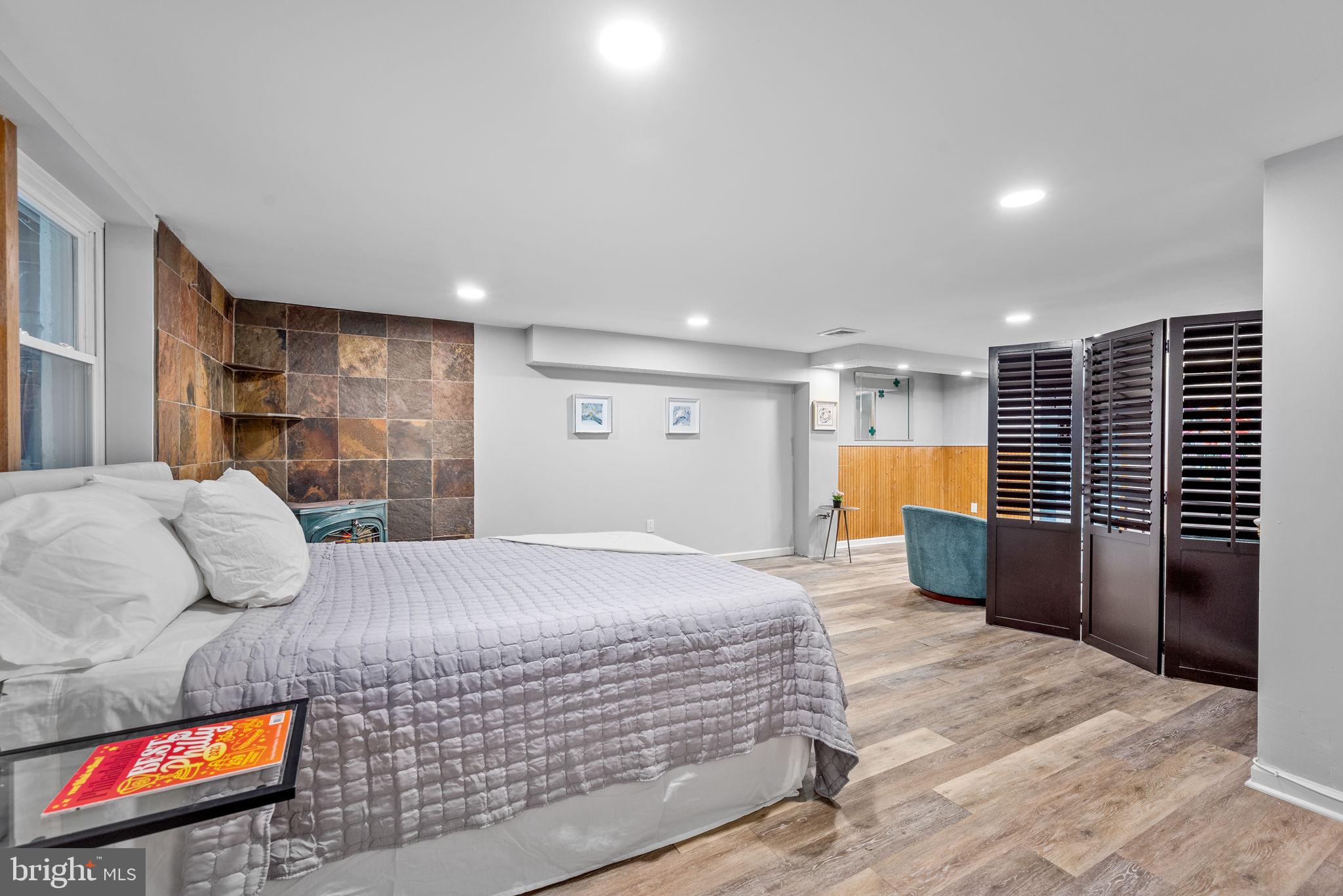 10217 Kilburn Road Philadelphia, PA 19114 - Photo 32 of 37 Gallery Image 32