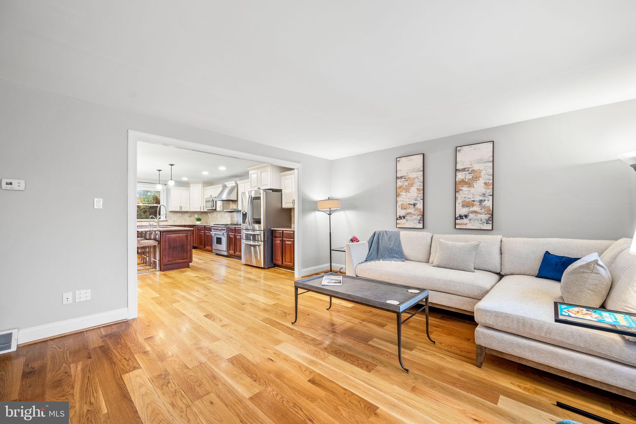 10217 Kilburn Road Philadelphia, PA 19114 - Photo 9 of 37 Gallery Image 9