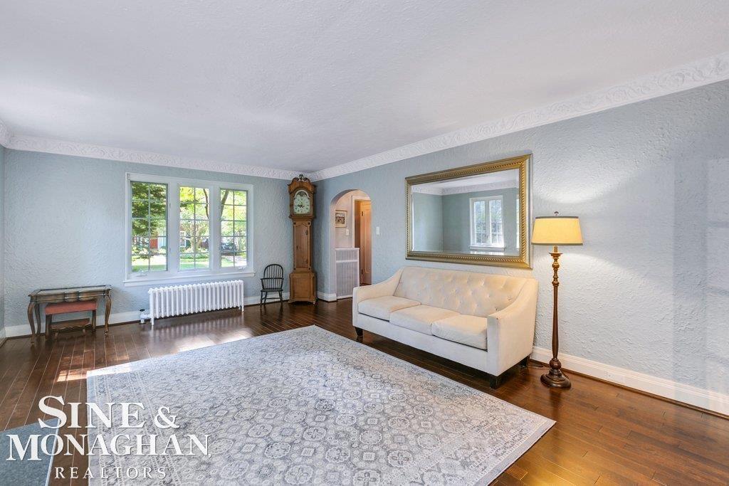 466 Lincoln Road Grosse Pointe, MI 48230 - Photo 8 of 61 50059932-7.JPG