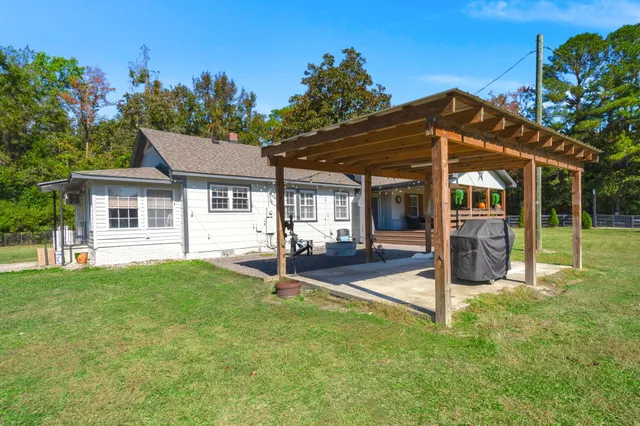 $475,000 | 12489 Round O Road, Round O, SC 29474