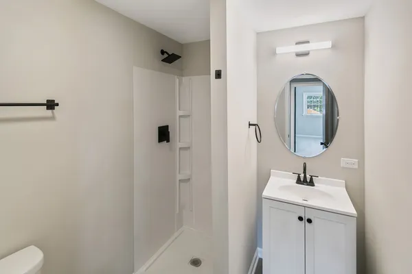$230,700 | 428 East 156th Place, South Holland, IL 60473