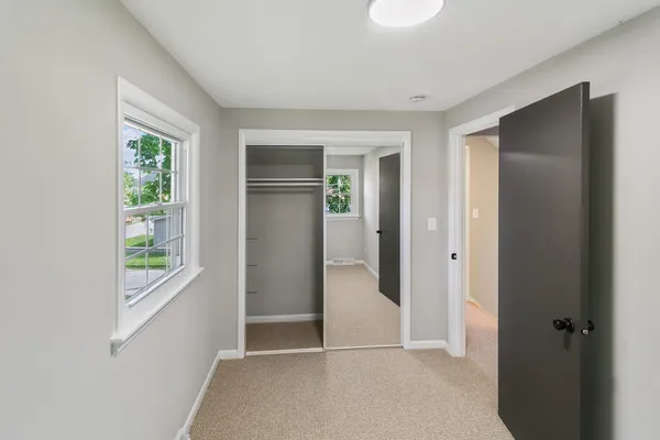 $230,700 | 428 East 156th Place, South Holland, IL 60473